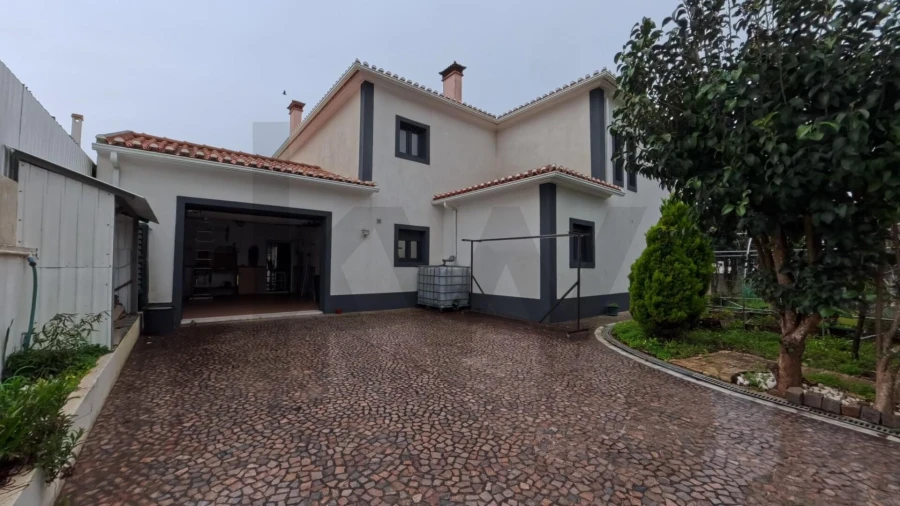 Moradia T4 para Arrendamento em Mafra Foto 36