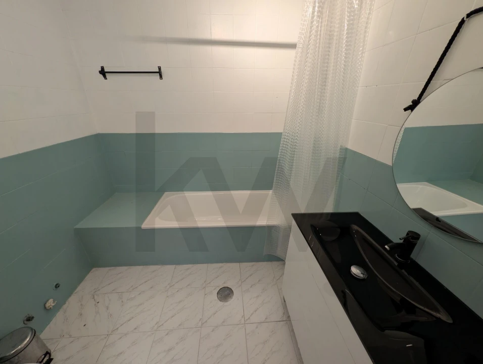 Apartamento T2 para Venda em Rio Tinto Foto 28