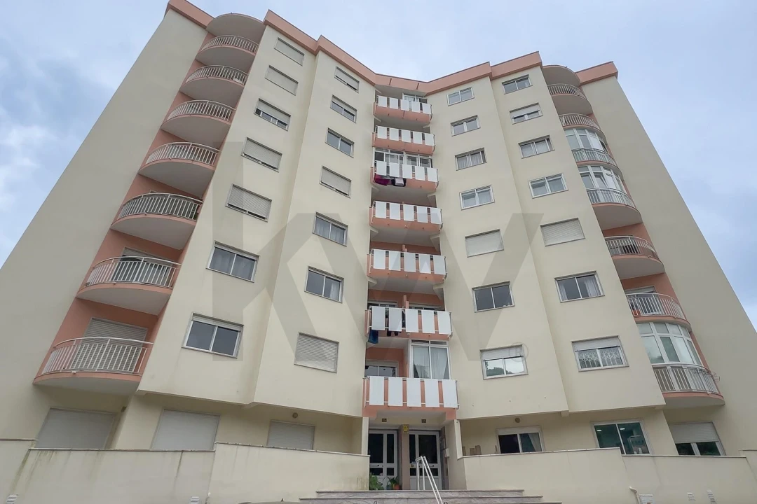 Apartamento T2 para Venda em Queluz e Belas Foto 33