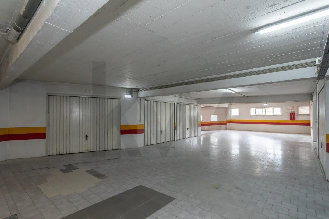 Apartamento T2 para Venda em Queluz e Belas Foto 29
