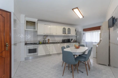 Apartamento T2 para Venda em Queluz e Belas