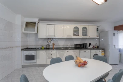 Apartamento T2 para Venda em Queluz e Belas