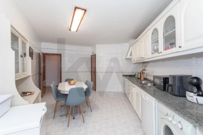 Apartamento T2 para Venda em Queluz e Belas