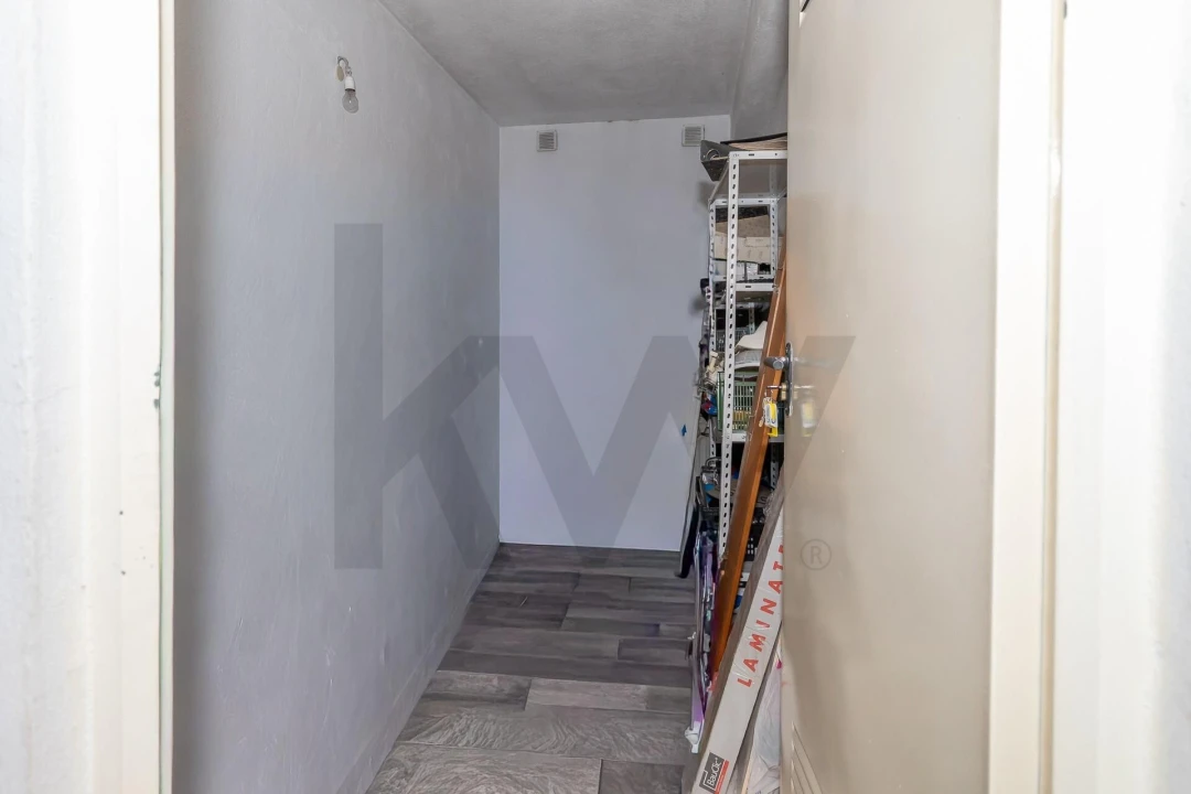 Apartamento T2 para Venda em Queluz e Belas Foto 32