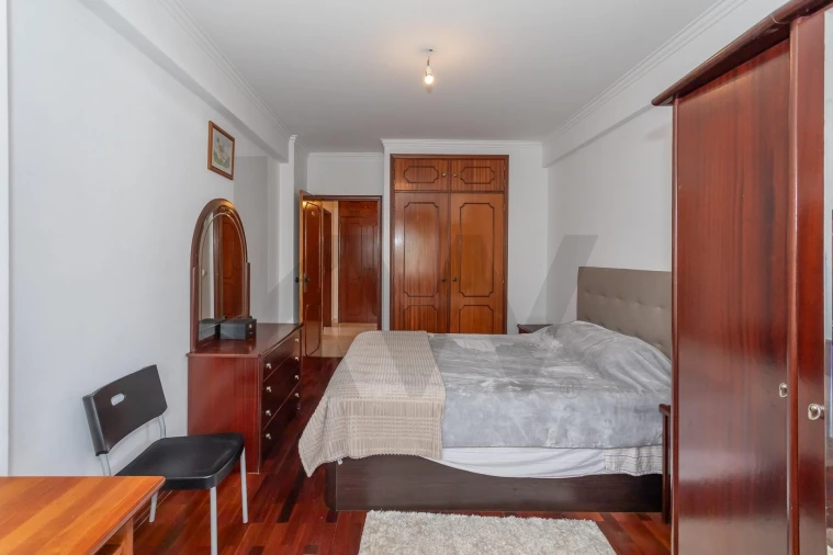 Apartamento T2 para Venda em Queluz e Belas Foto 14