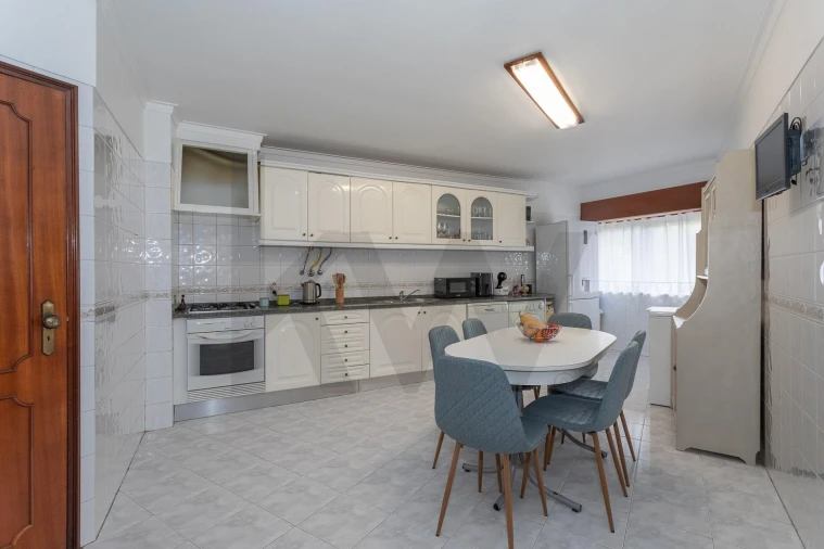 Apartamento T2 para Venda em Queluz e Belas Foto 25