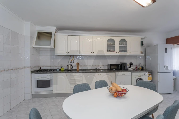 Apartamento T2 para Venda em Queluz e Belas Foto 26