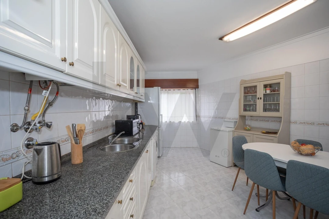 Apartamento T2 para Venda em Queluz e Belas Foto 24