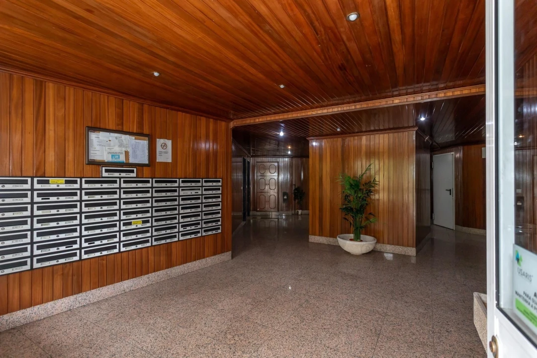 Apartamento T2 para Venda em Queluz e Belas Foto 28