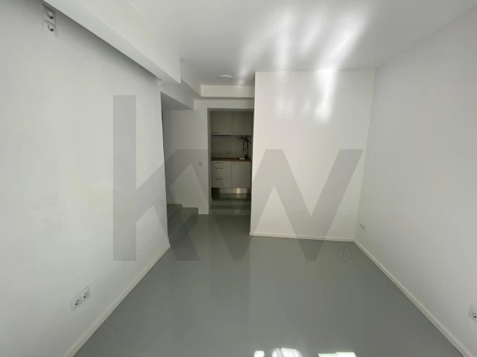 Loja para Venda em Campo de Ourique Foto 3