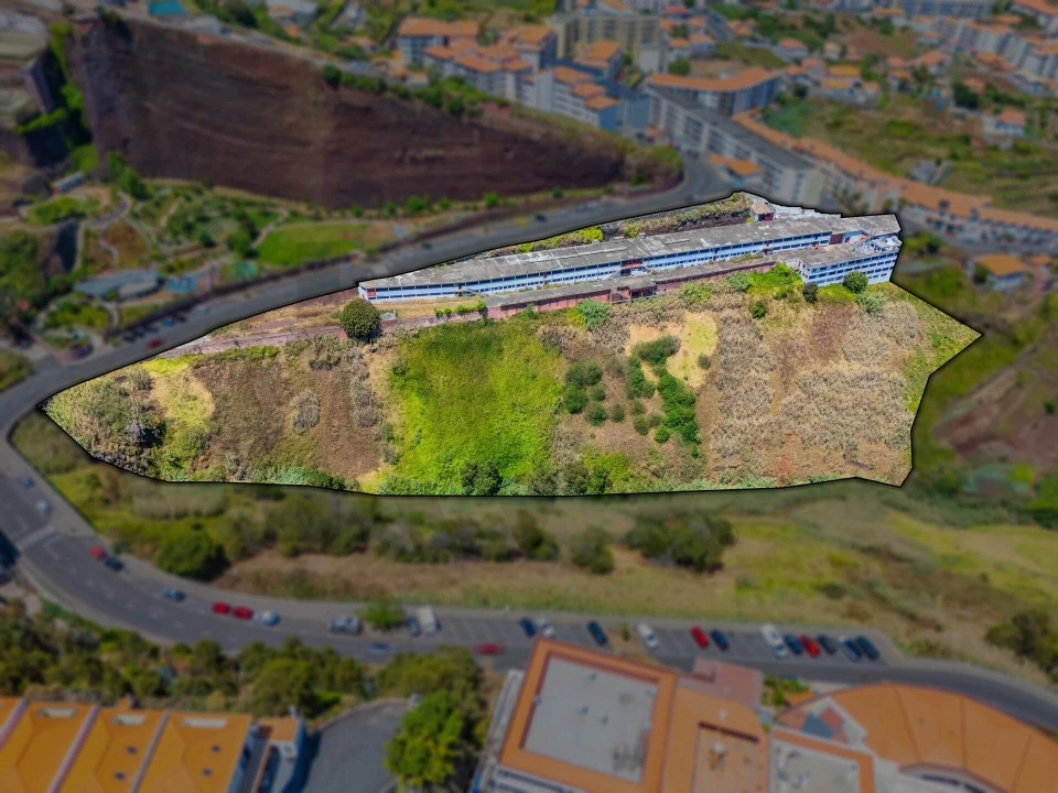 Prédio para Venda em Caniço Foto 6