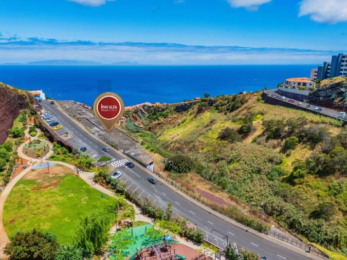 Prédio para Venda em Caniço Foto 19