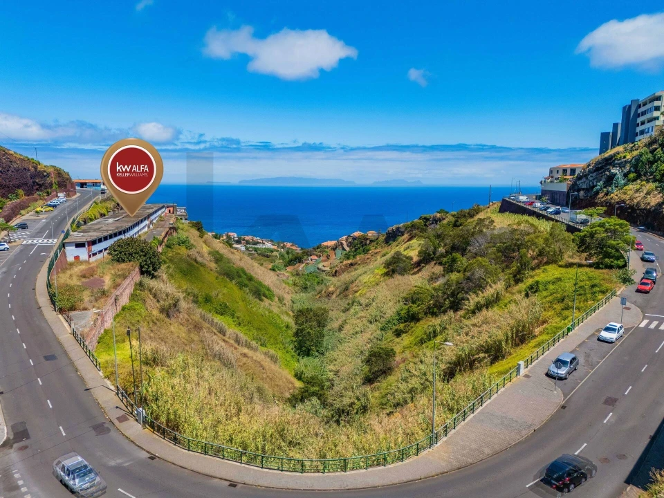 Prédio para Venda em Caniço Foto 3