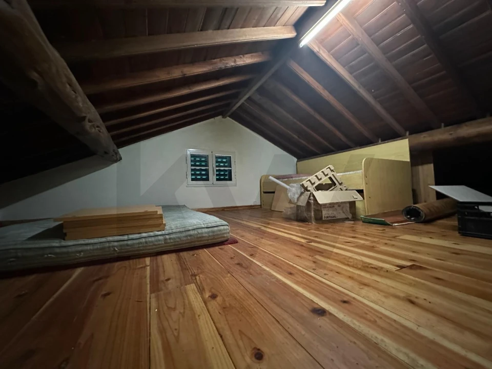 Moradia T3 para Venda em Lomba da Fazenda Foto 9