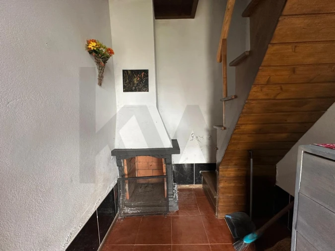 Moradia T3 para Venda em Lomba da Fazenda Foto 8