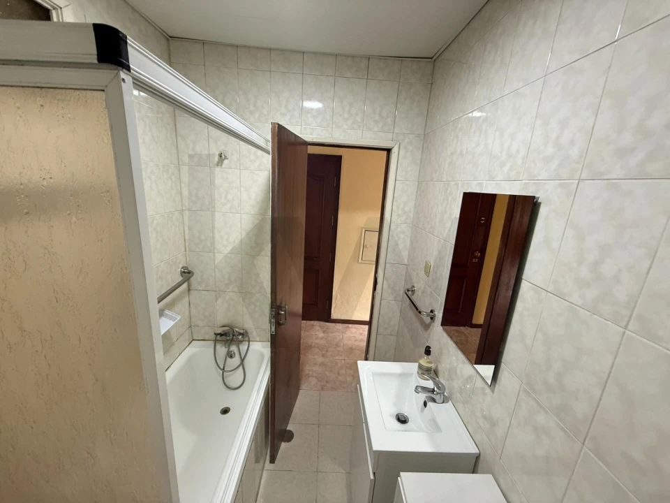 Apartamento T2 para Venda em Rio Tinto Foto 12