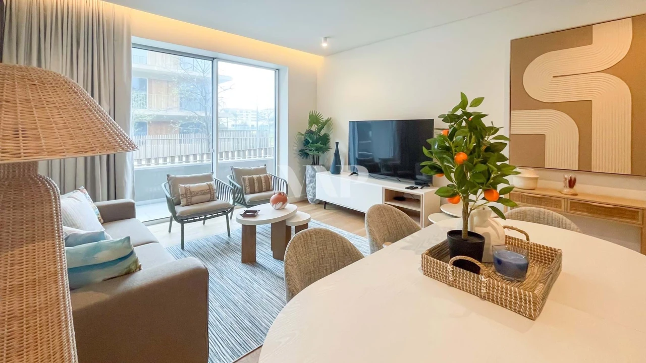 Apartamento T2 para Arrendamento em Quarteira Foto 9