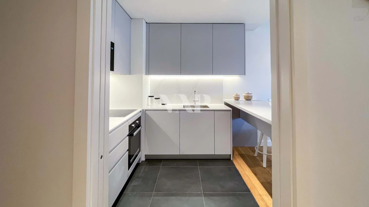 Apartamento T2 para Arrendamento em Quarteira Foto 7