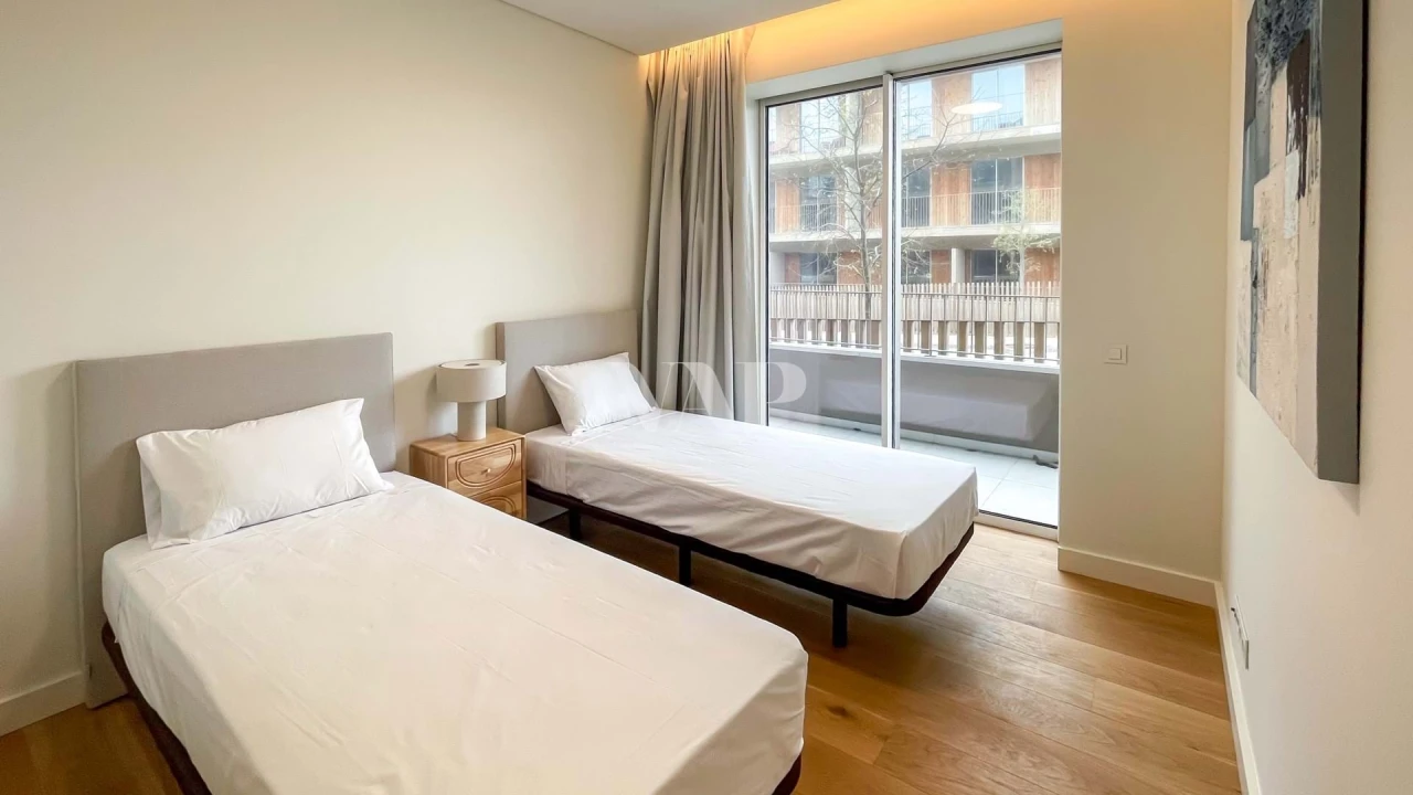 Apartamento T2 para Arrendamento em Quarteira Foto 5