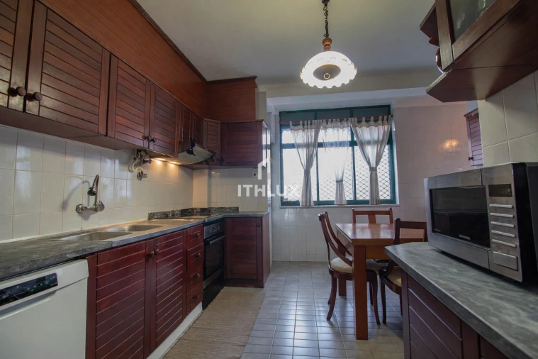 Apartamento T3 para Venda em Viseu Foto 6