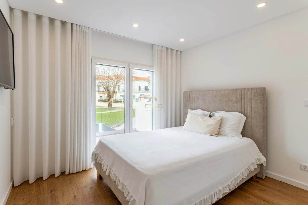 Moradia T2 para Venda em Santa Iria de Azoia, São João da Talha e Bobadela Foto 25