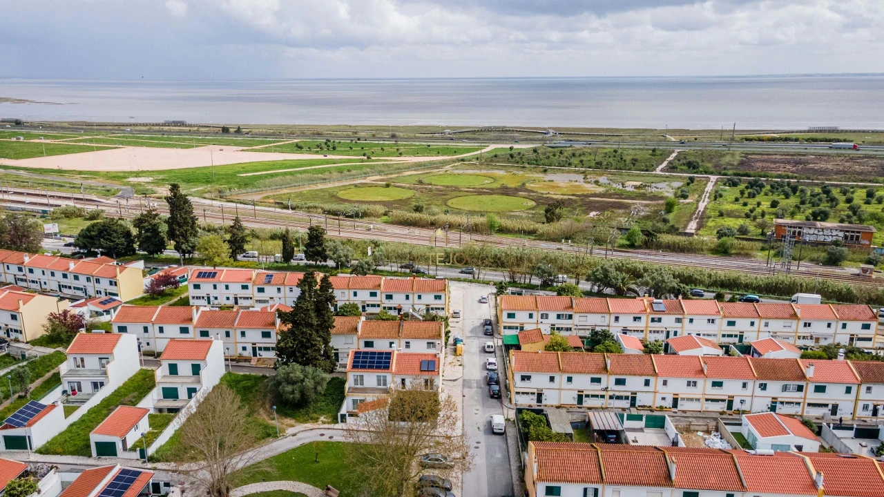 Moradia T2 para Venda em Santa Iria de Azoia, São João da Talha e Bobadela Foto 42
