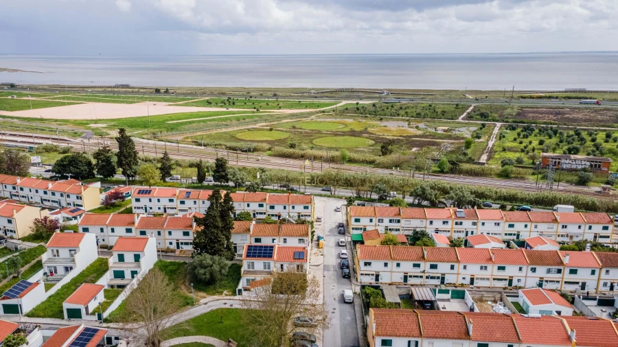 Moradia T2 para Venda em Santa Iria de Azoia, São João da Talha e Bobadela Foto 42