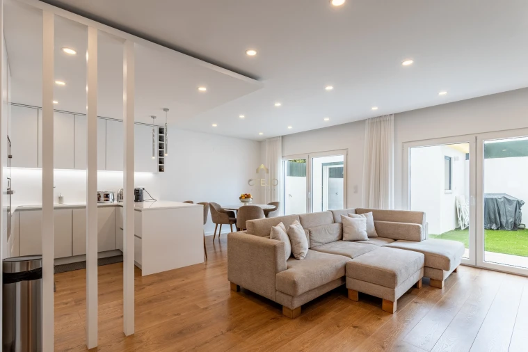 Moradia T2 para Venda em Santa Iria de Azoia, São João da Talha e Bobadela Foto 5