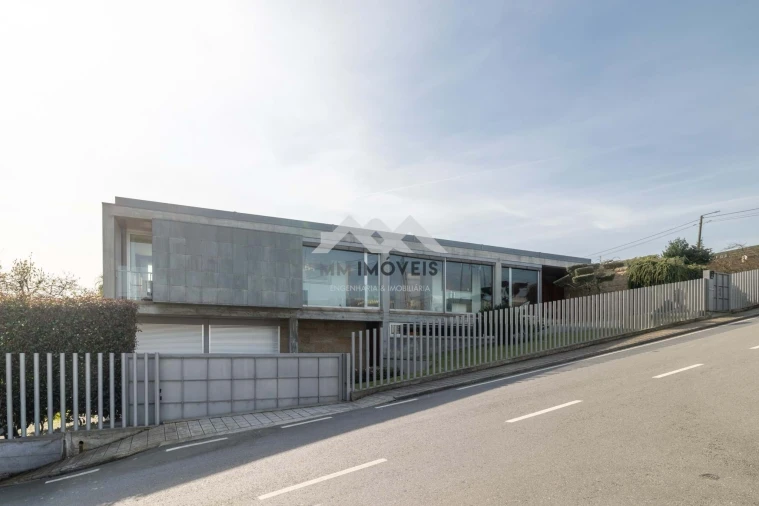 Moradia T3 para Venda em Penafiel Foto 73