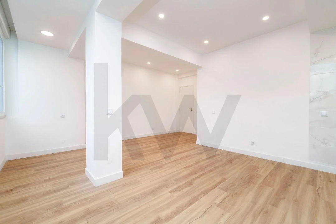 Apartamento T1 para Venda em Faro (Sé e São Pedro) Foto 13