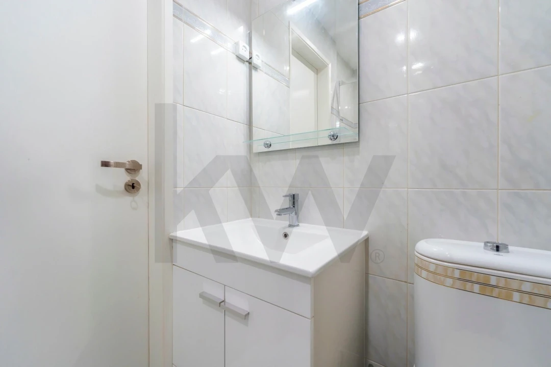 Apartamento T1 para Venda em Faro (Sé e São Pedro) Foto 36