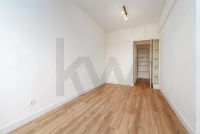 Apartamento T1 para Venda em Faro (Sé e São Pedro)