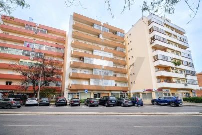 Apartamento T1 para Venda em Faro (Sé e São Pedro)