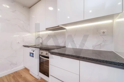 Apartamento T1 para Venda em Faro (Sé e São Pedro)