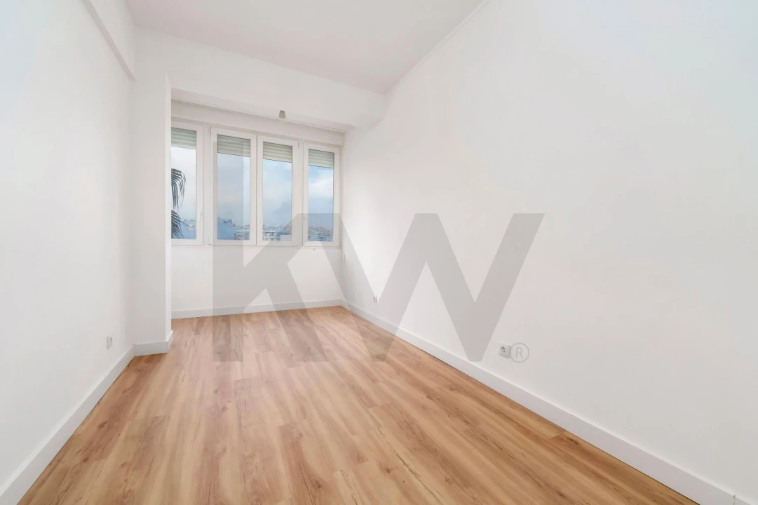 Apartamento T1 para Venda em Faro (Sé e São Pedro) Foto 23