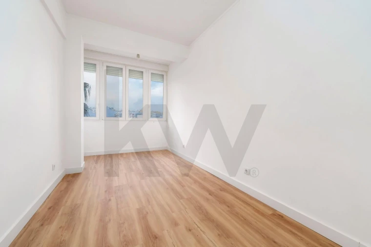 Apartamento T1 para Venda em Faro (Sé e São Pedro) Foto 23