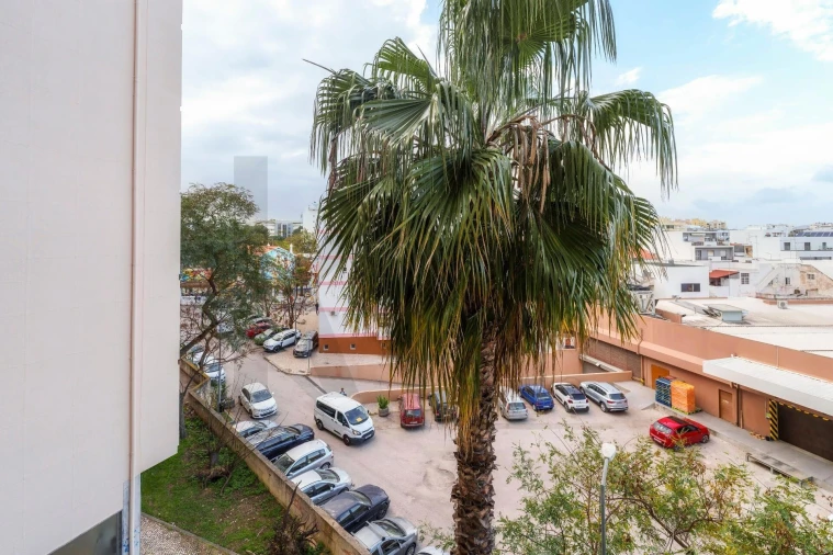Apartamento T1 para Venda em Faro (Sé e São Pedro) Foto 40