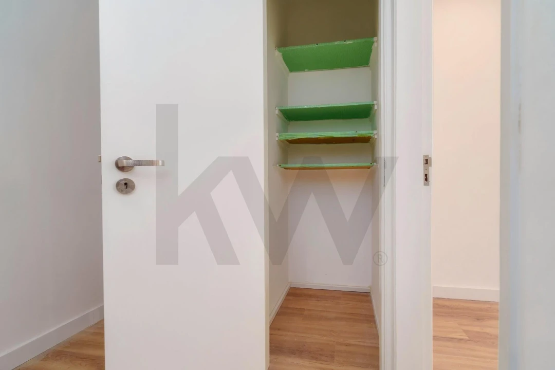 Apartamento T1 para Venda em Faro (Sé e São Pedro) Foto 38