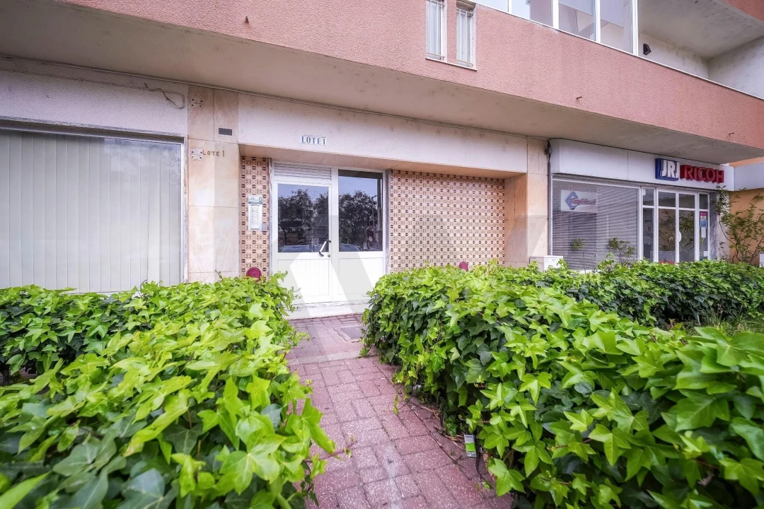 Apartamento T1 para Venda em Faro (Sé e São Pedro) Foto 49