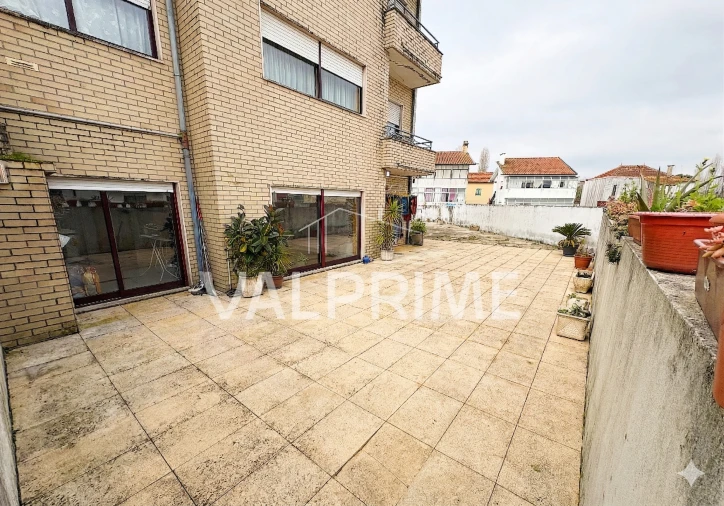 Apartamento T2 para Venda em Ermesinde Foto 1