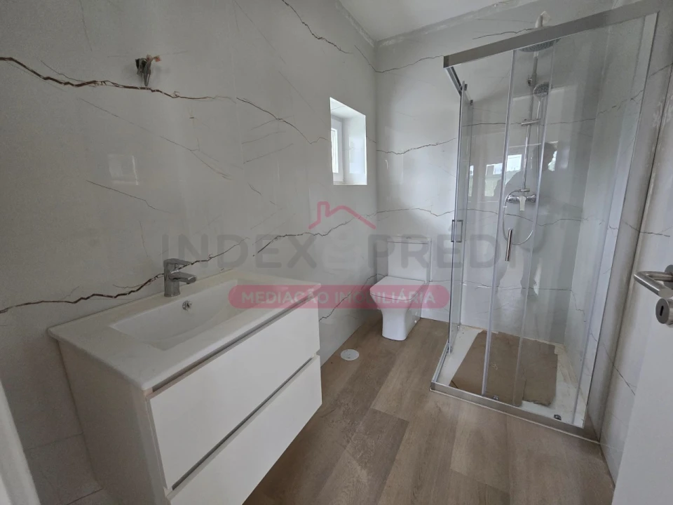 Moradia T5 para Venda em São Lourenço do Bairro Foto 21