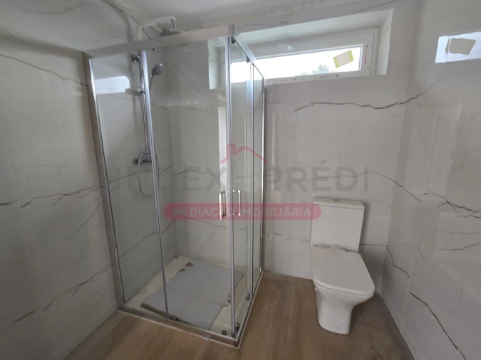 Moradia T5 para Venda em São Lourenço do Bairro Foto 13