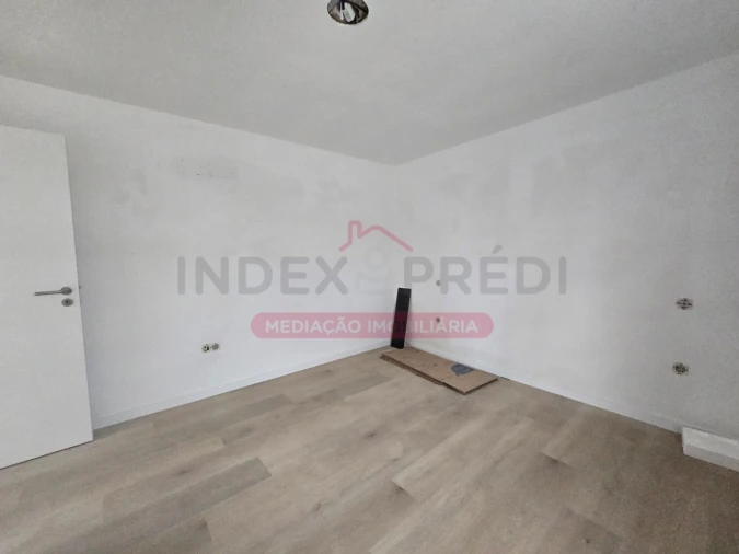 Moradia T5 para Venda em São Lourenço do Bairro Foto 17