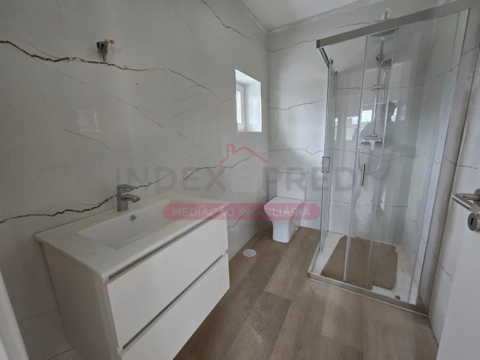 Moradia T5 para Venda em São Lourenço do Bairro Foto 21