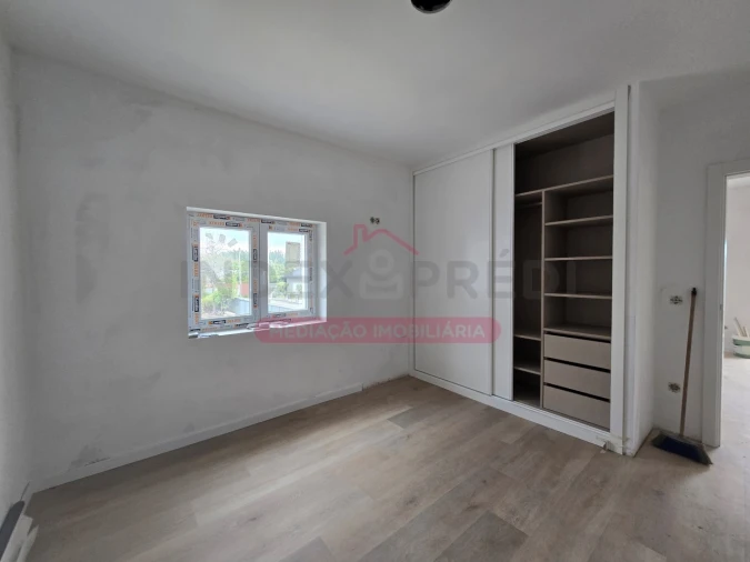 Moradia T5 para Venda em São Lourenço do Bairro Foto 27