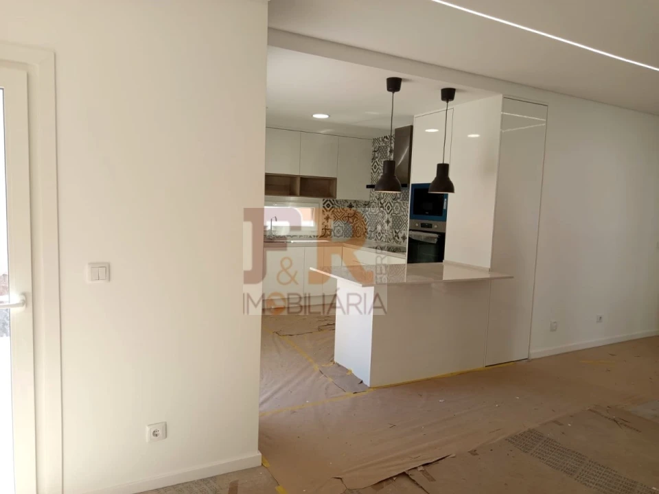 Moradia T3 para Venda em Fernao Ferro Foto 8