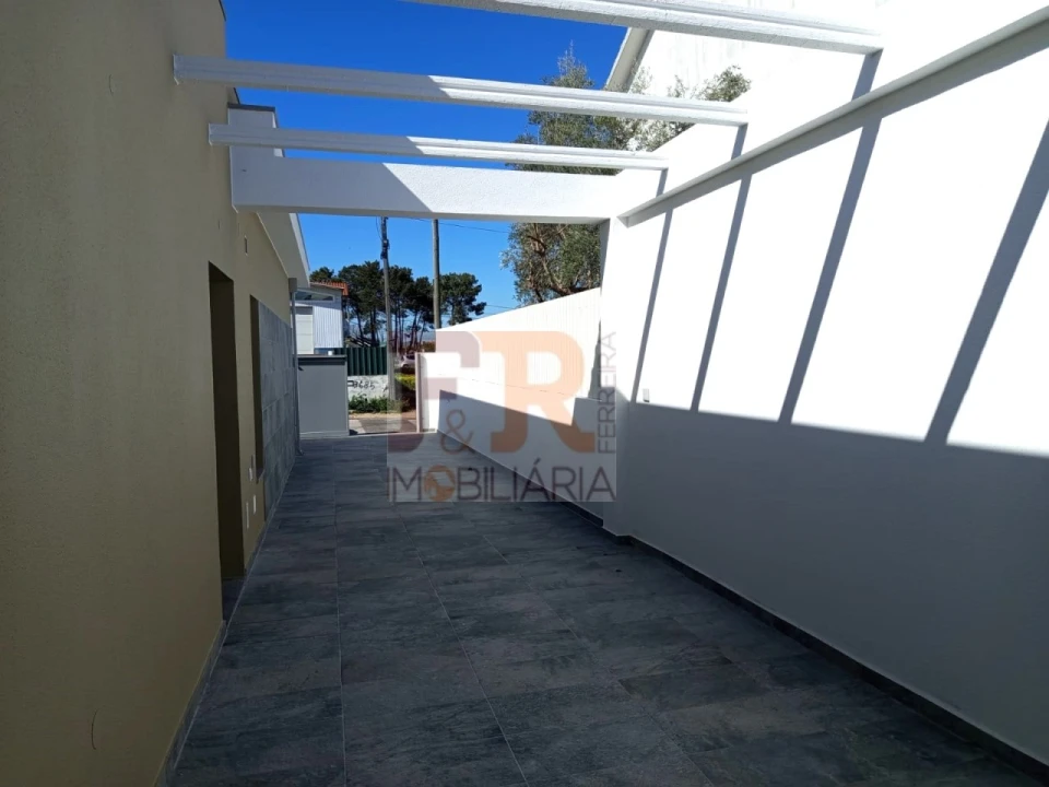 Moradia T3 para Venda em Fernao Ferro Foto 2