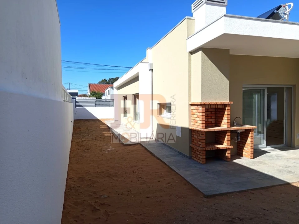 Moradia T3 para Venda em Fernao Ferro Foto 27