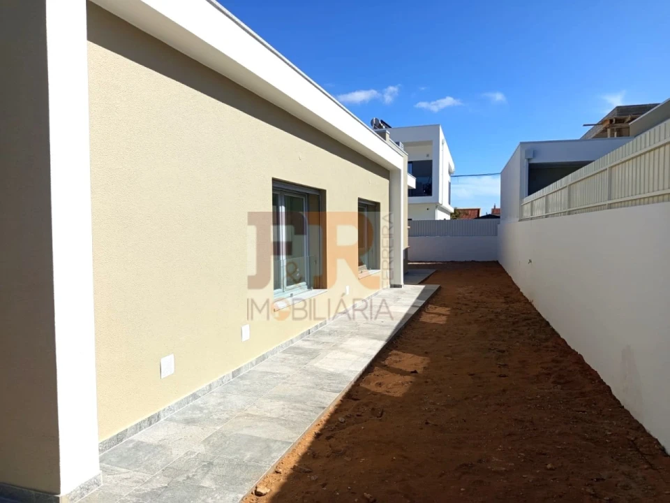 Moradia T3 para Venda em Fernao Ferro Foto 5