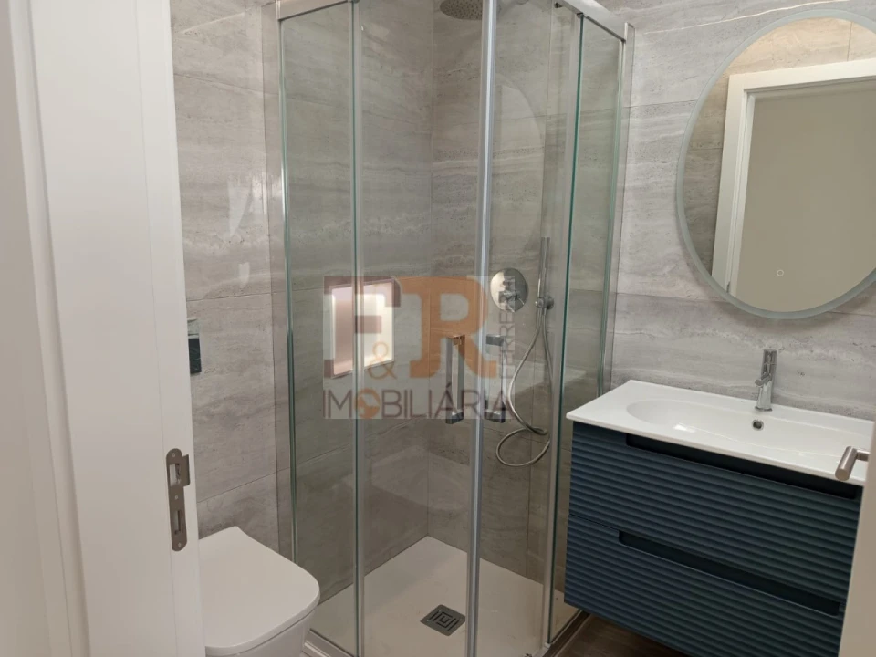 Moradia T3 para Venda em Fernao Ferro Foto 23